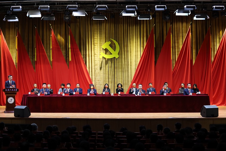 鼓掌.jpg 鼓掌.jpg